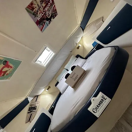 Vedette Location A La Nuitee Sur L Eau * Valence (Drome)