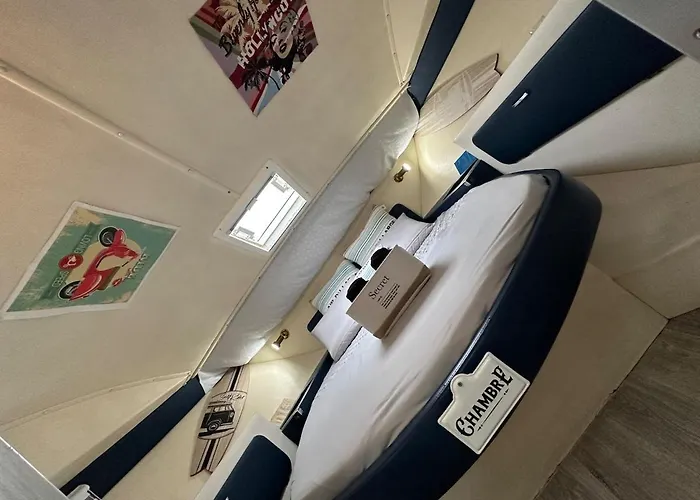 Vedette Location A La Nuitee Sur L Eau * Valence (Drome)